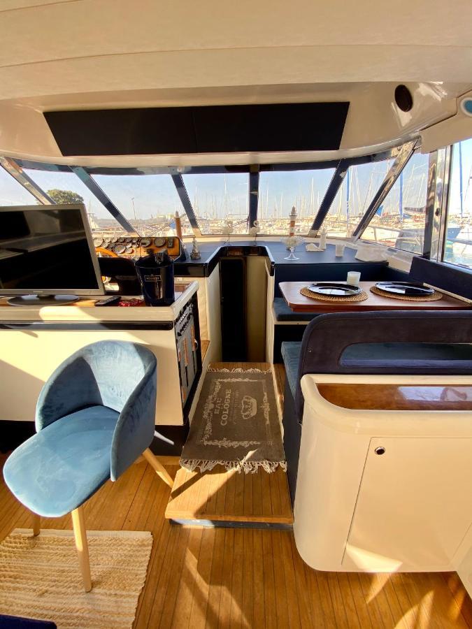 Отель Panaby Houseboat Палермо Экстерьер фото